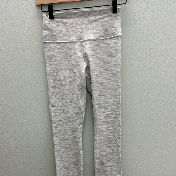 Lululemon white with gray stripe 23" legging size small - Picture 1 of 9